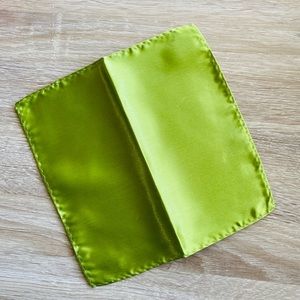 ✨5/$5 | Men’s Silky Chartreuse Green Pocket Square✨